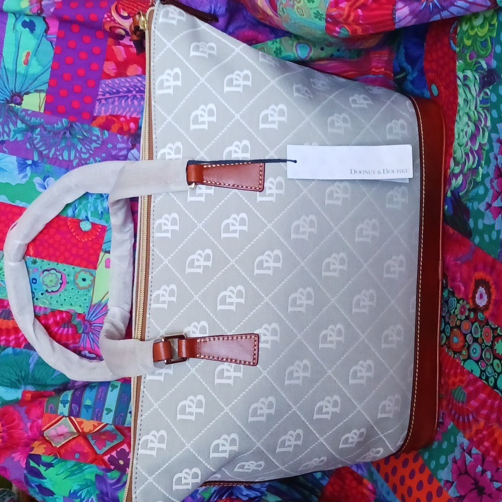 Dooney and Bourke Tote - Picture 3 of 14